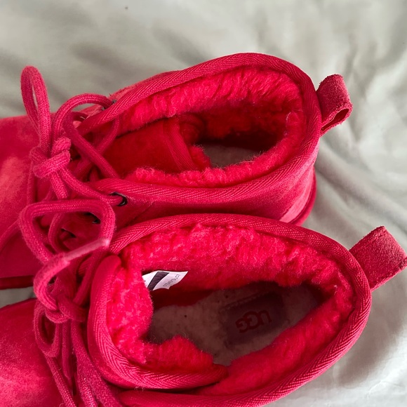 🩷UGG CLASSIC WINTER MINI BOOTS SLIPPERS RED NEUMEL BOOTS WINTER WOOL LINING - Picture 3 of 9